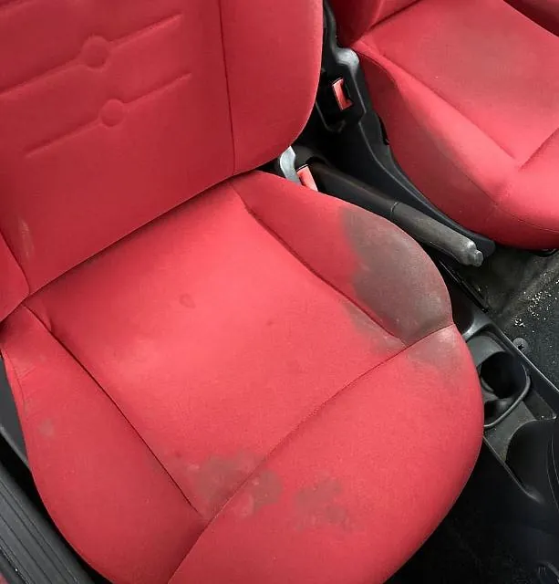 asientos rojos